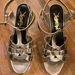 Women’s Gold Heels